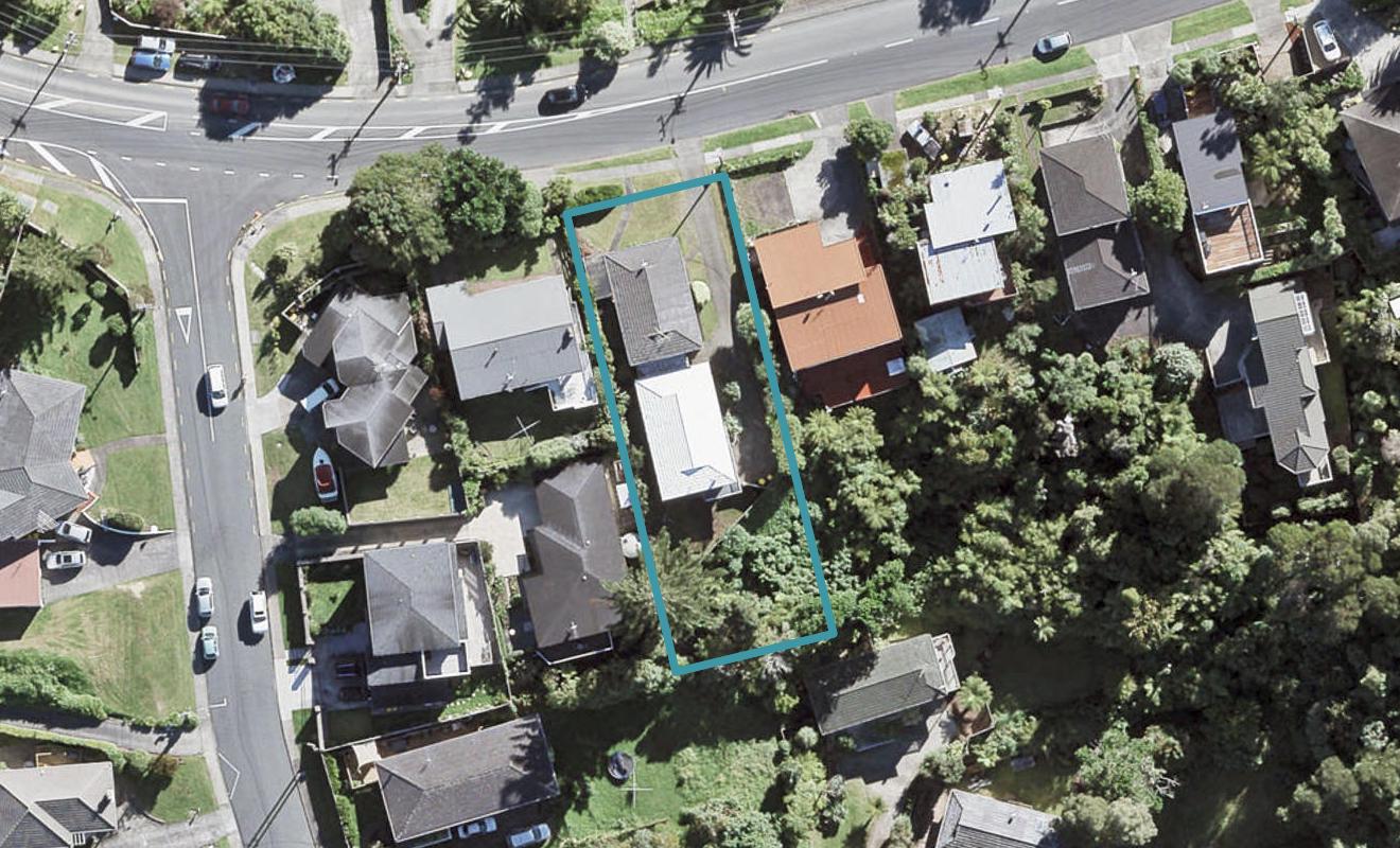 2/104 Carlisle Road, Browns Bay, Auckland - Carousel 1