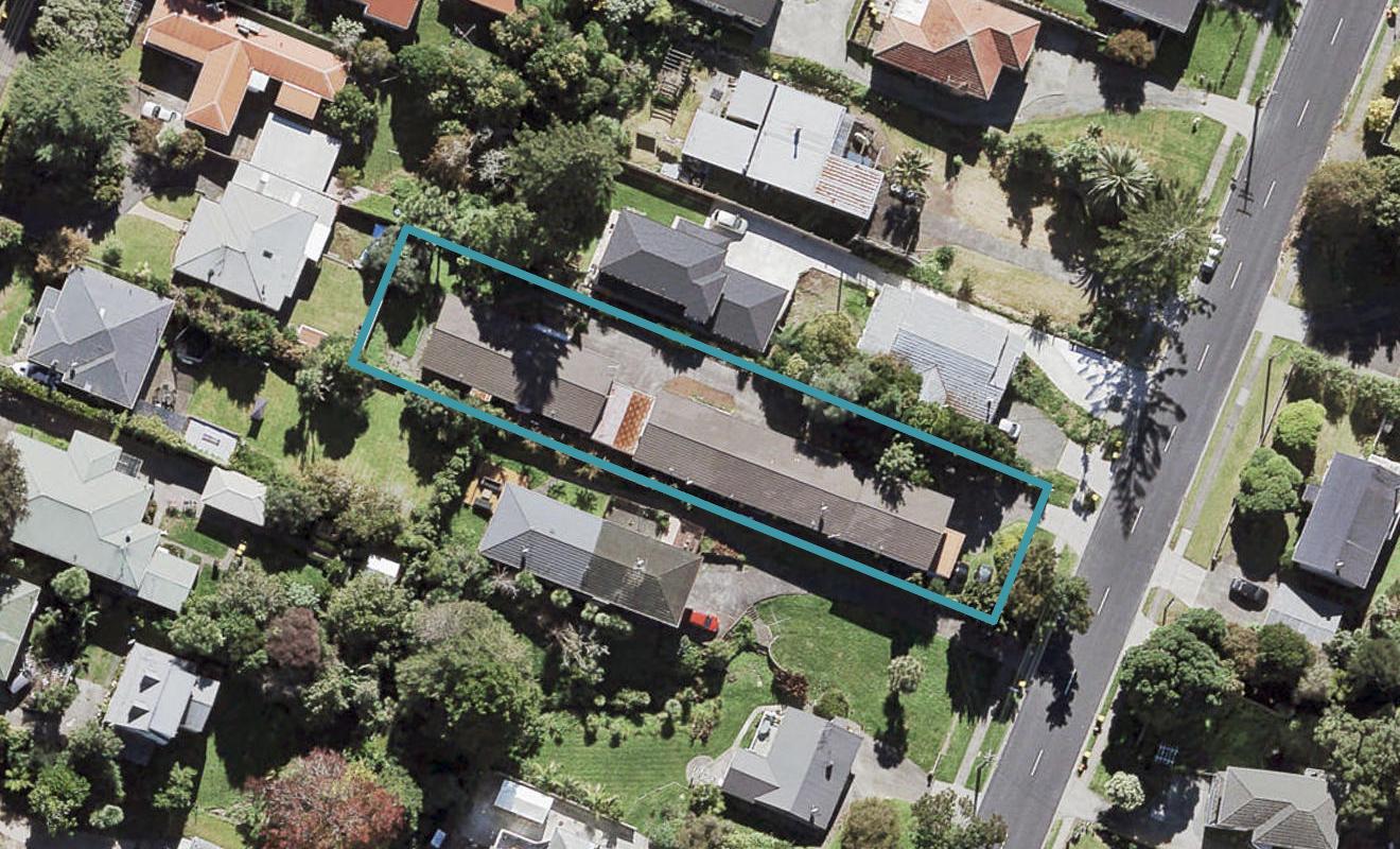 2/20 Nikau Street, New Lynn, Auckland - Carousel 1