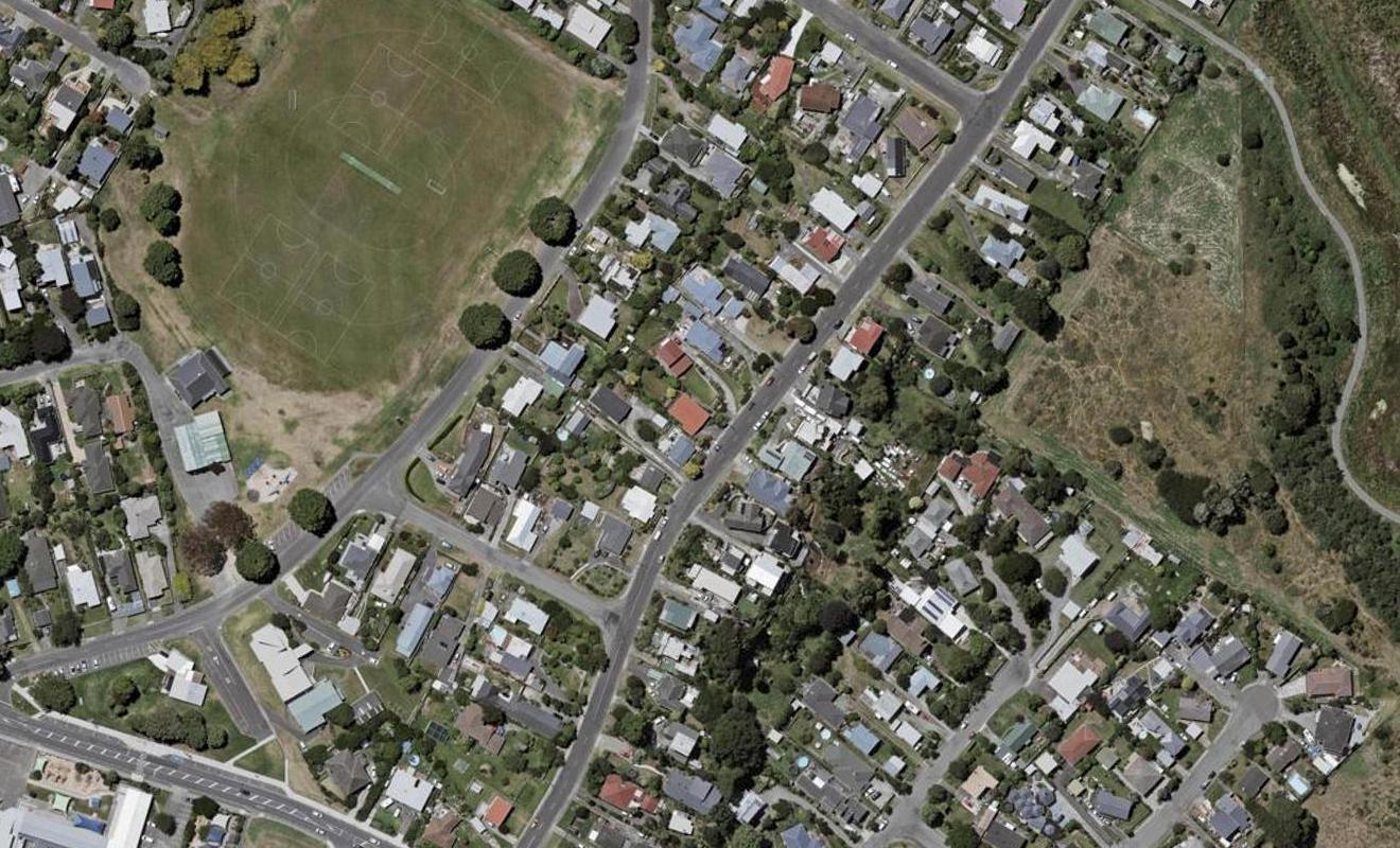 23 Kiwi Road, Raumati Beach, Paraparaumu - Carousel 1