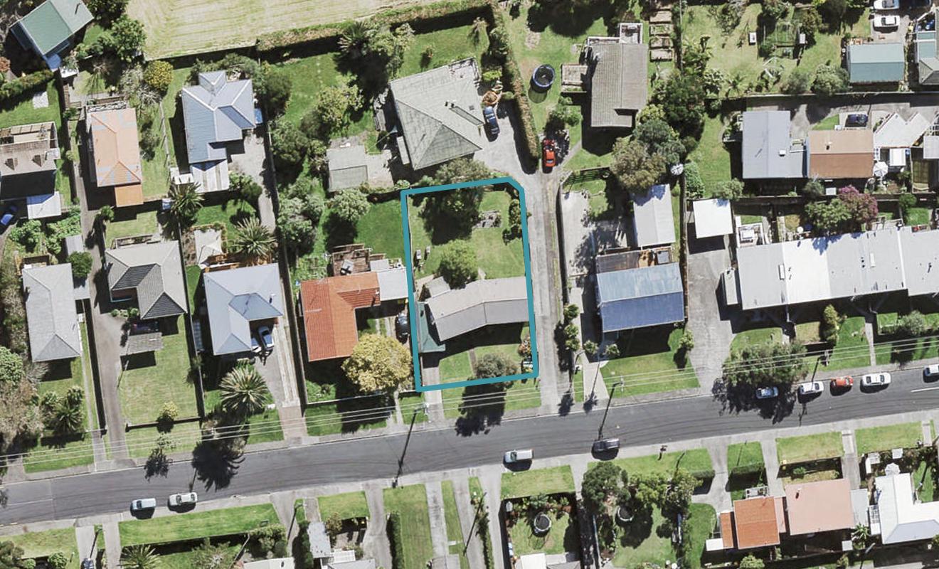 9 Tiri Tiri Road, Birkdale, Auckland - Carousel 1