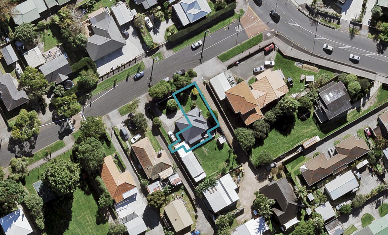 1/6 Canal Road, Avondale, Auckland - Carousel 1