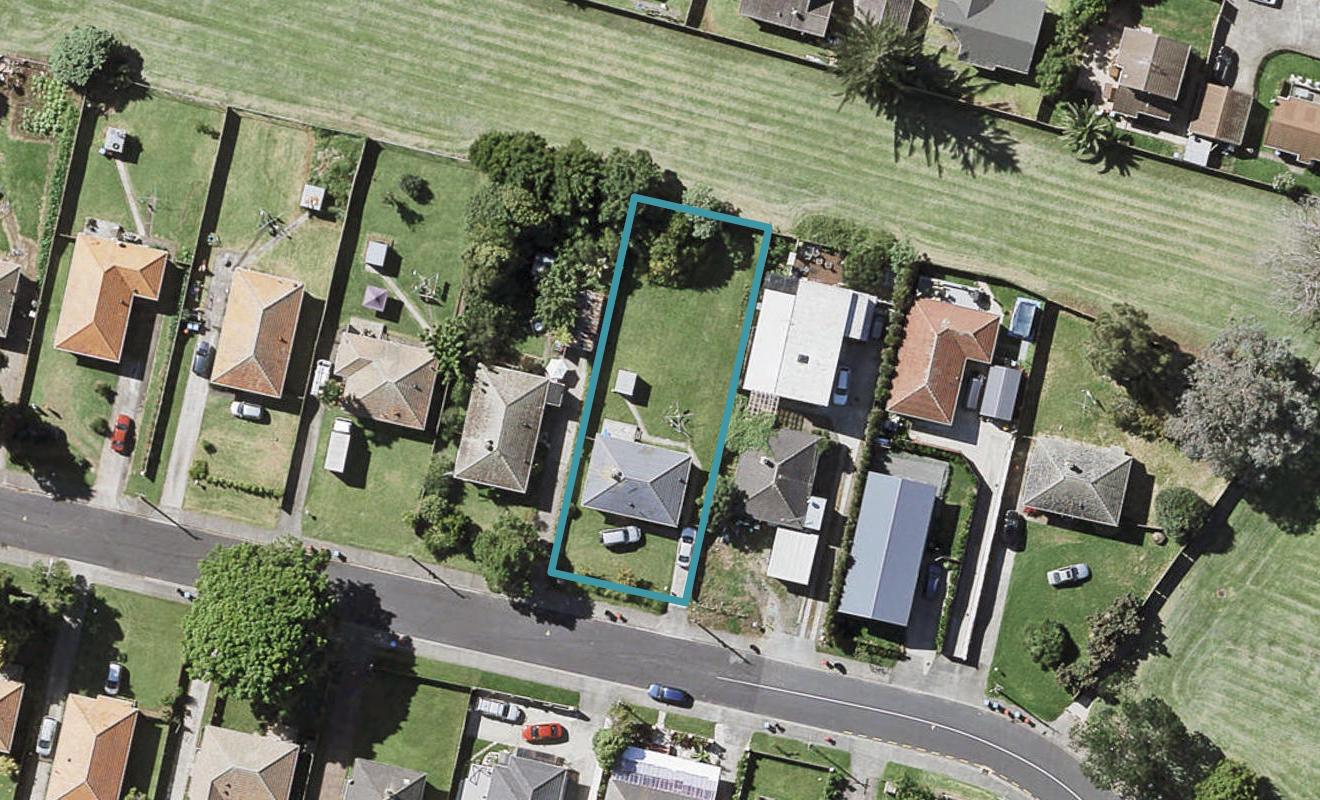 35 Caen Road, Panmure, Auckland - Carousel 1