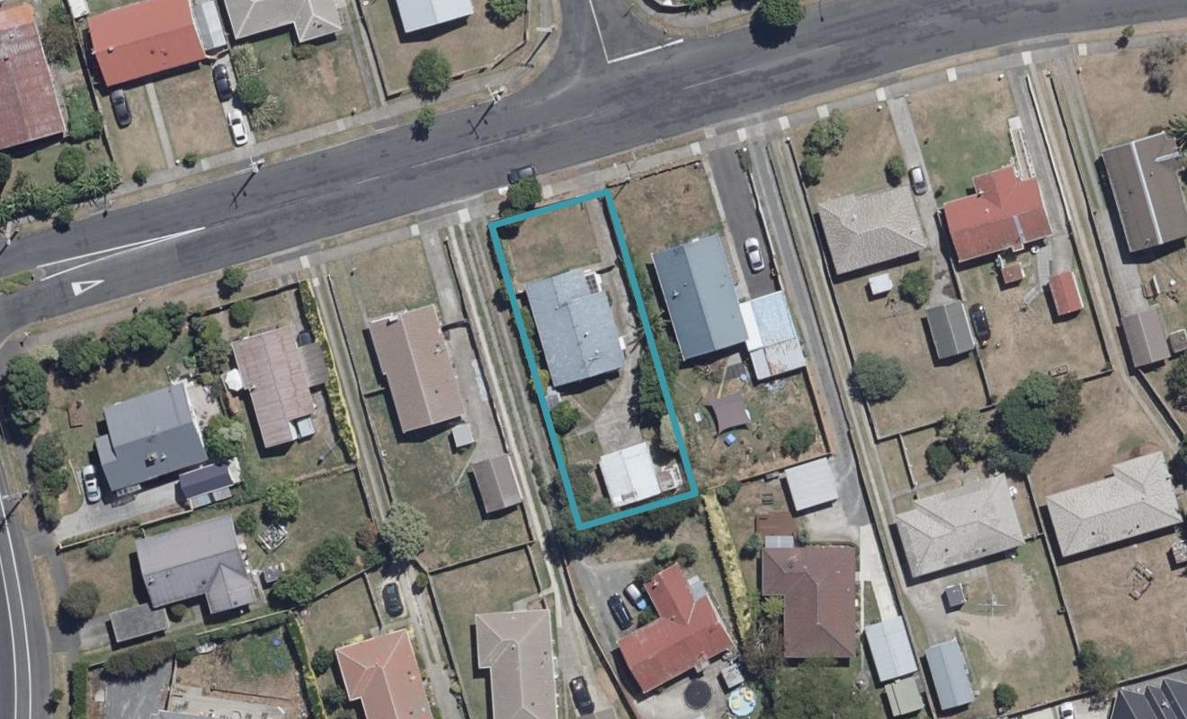 12 Tongariro Street, Chartwell, Hamilton - Carousel 1