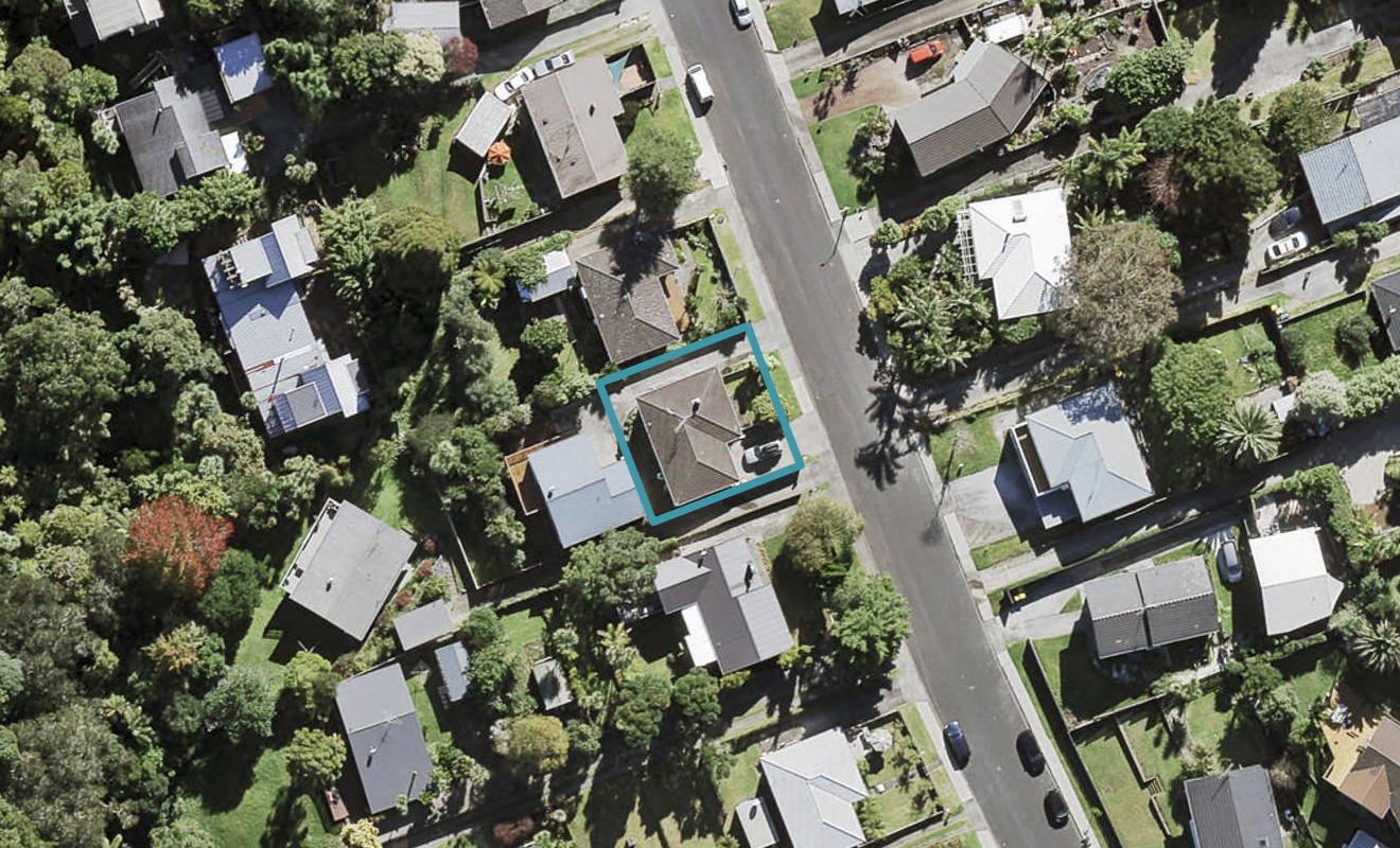 77 Stott Avenue, Birkdale, Auckland - Carousel 1