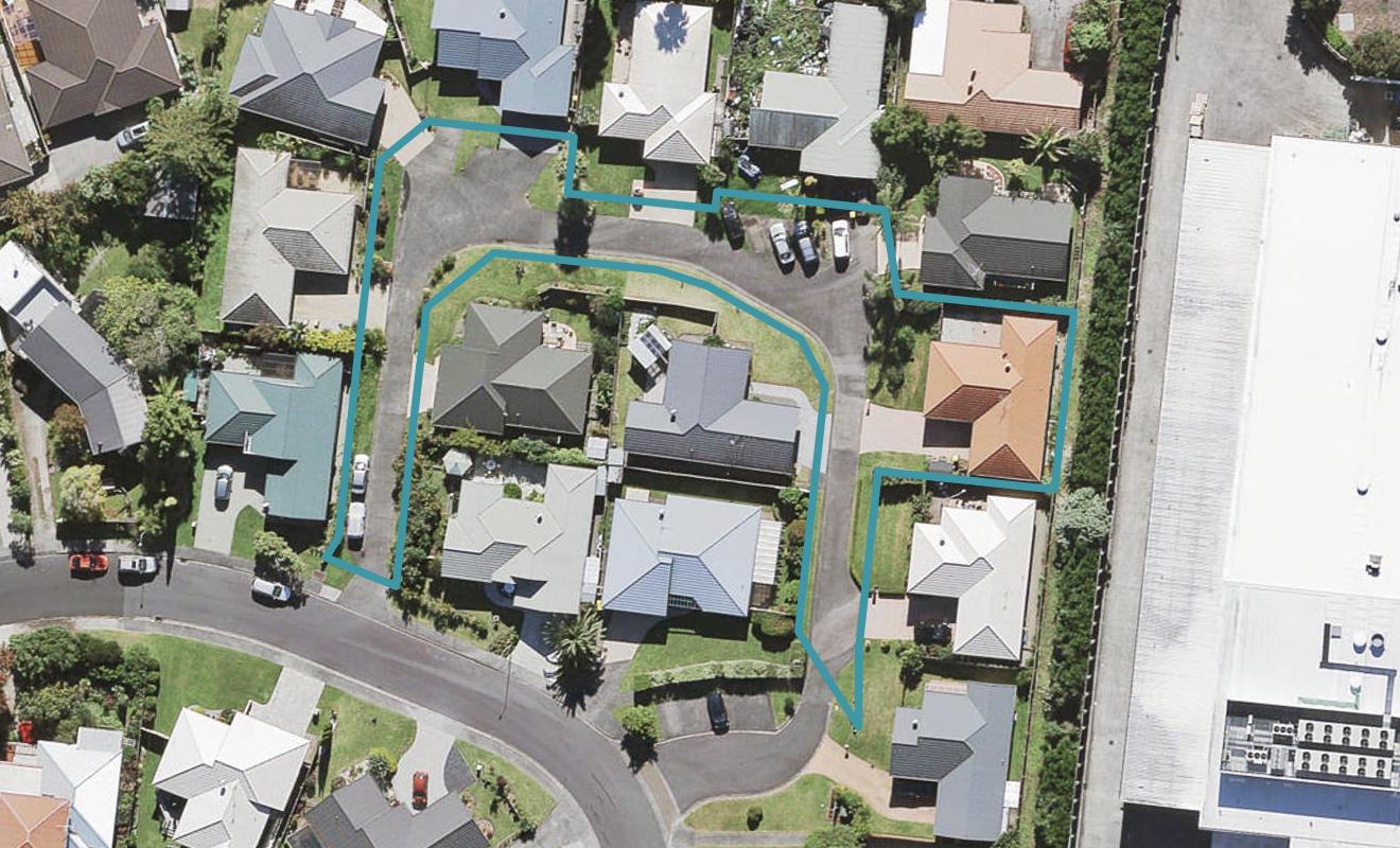 88 Kingdale Road, Henderson, Auckland - Carousel 1
