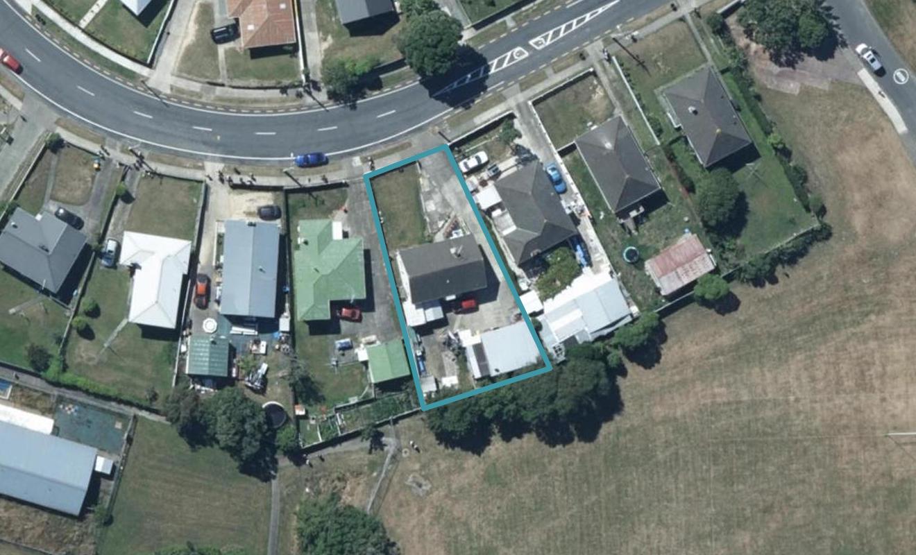 24 Driver Crescent, Cannons Creek, Porirua - Carousel 1