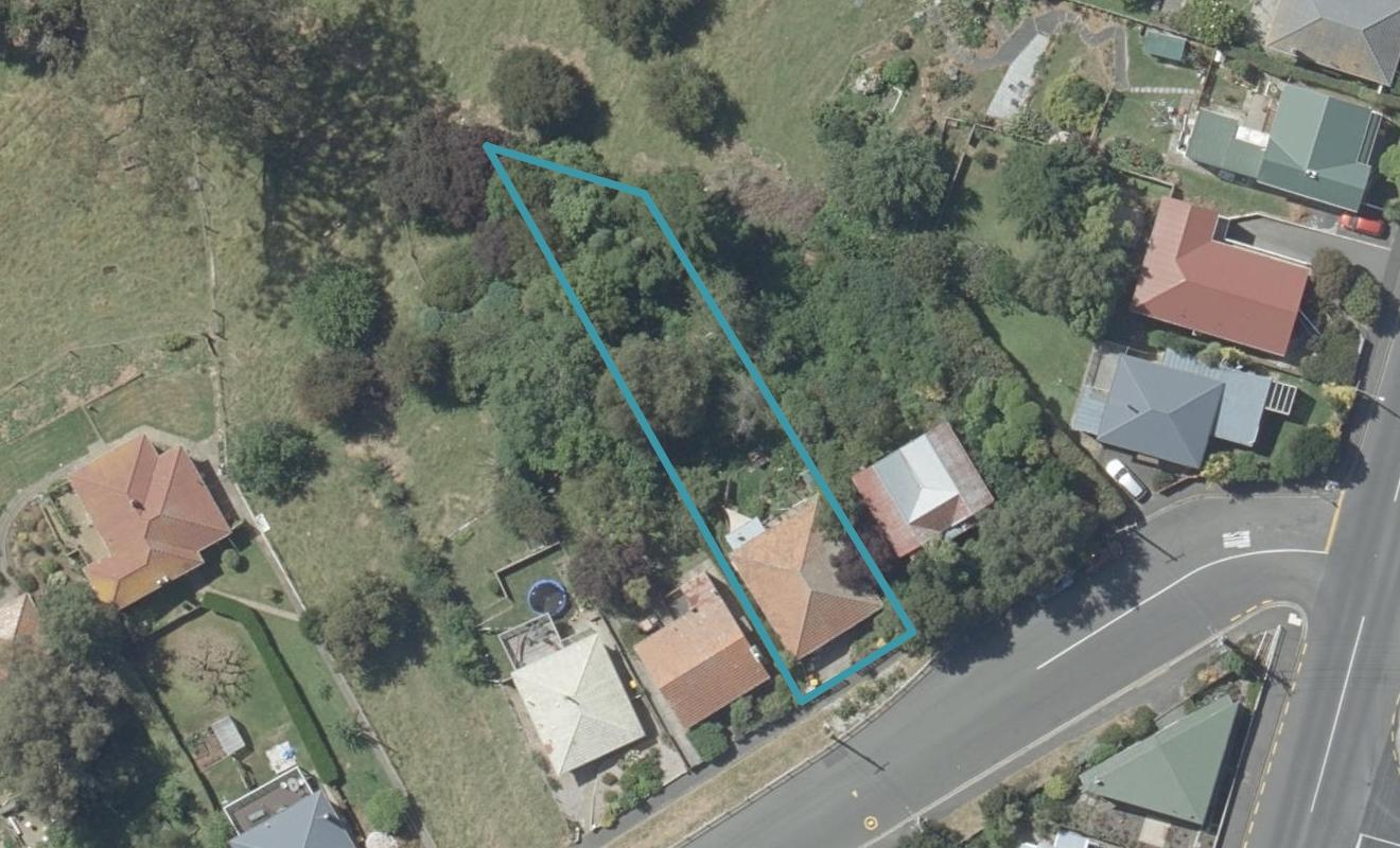8 Barr Street, Kenmure, Dunedin - Carousel 1
