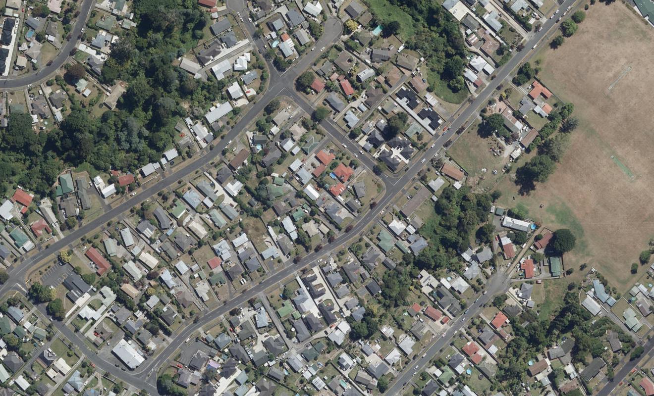 27A Bruce Avenue, Glenview, Hamilton - Carousel 1