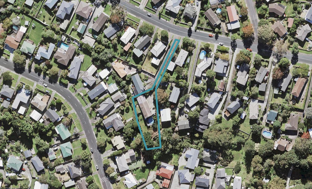 86 Lantana Road, Green Bay, Auckland - Carousel 1