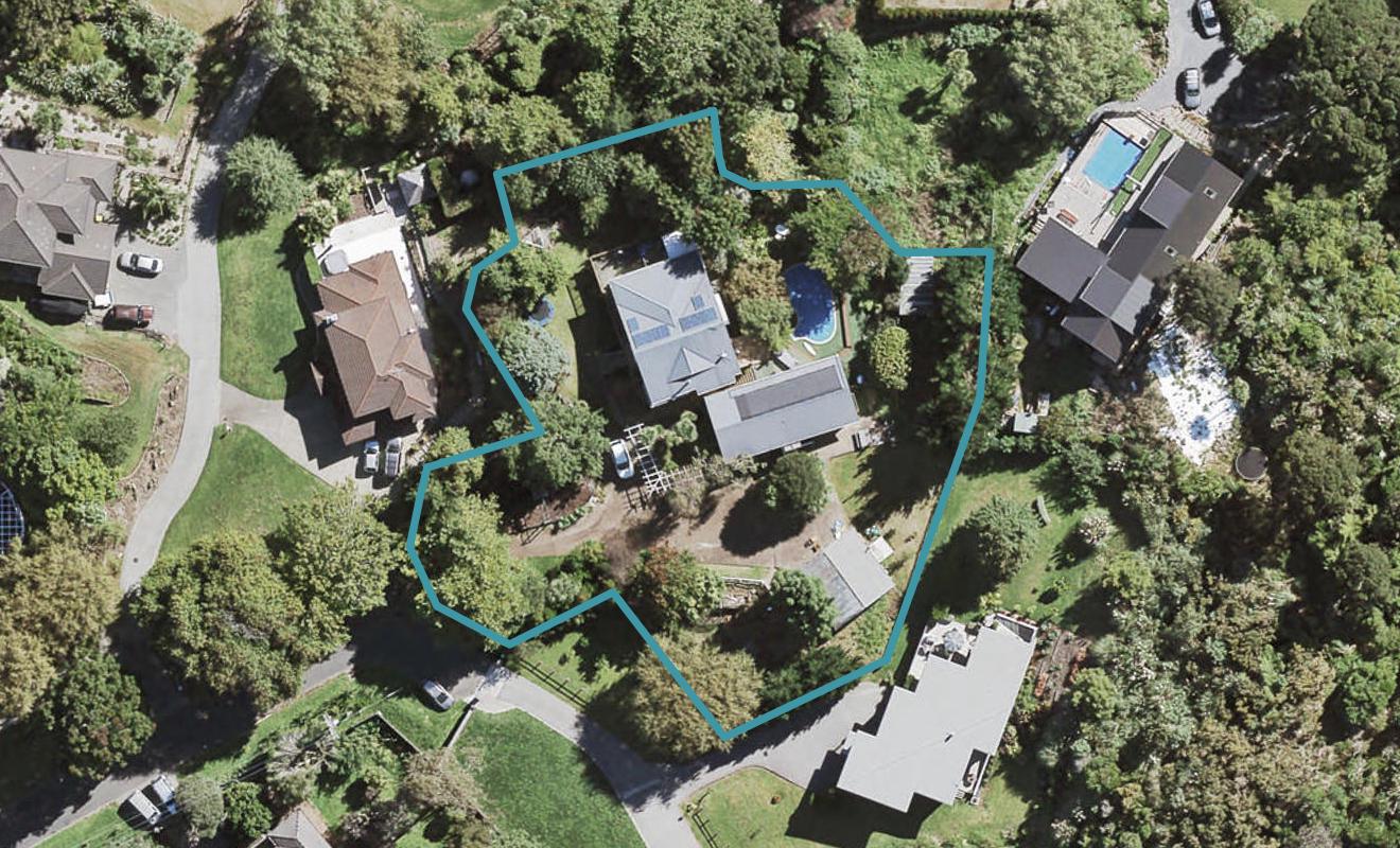 39 Landing Road, Titirangi, Auckland - Carousel 1