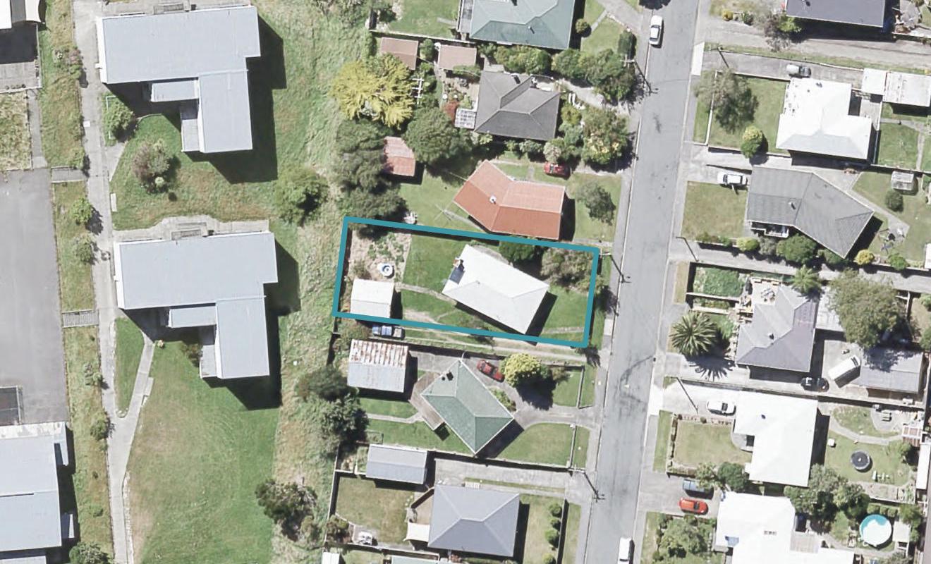 11 Isabel Grove, Wainuiomata, Lower Hutt - Carousel 1
