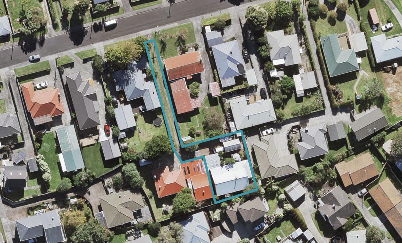 19A Coniston Avenue, Te Atatu South, Auckland - Carousel 1