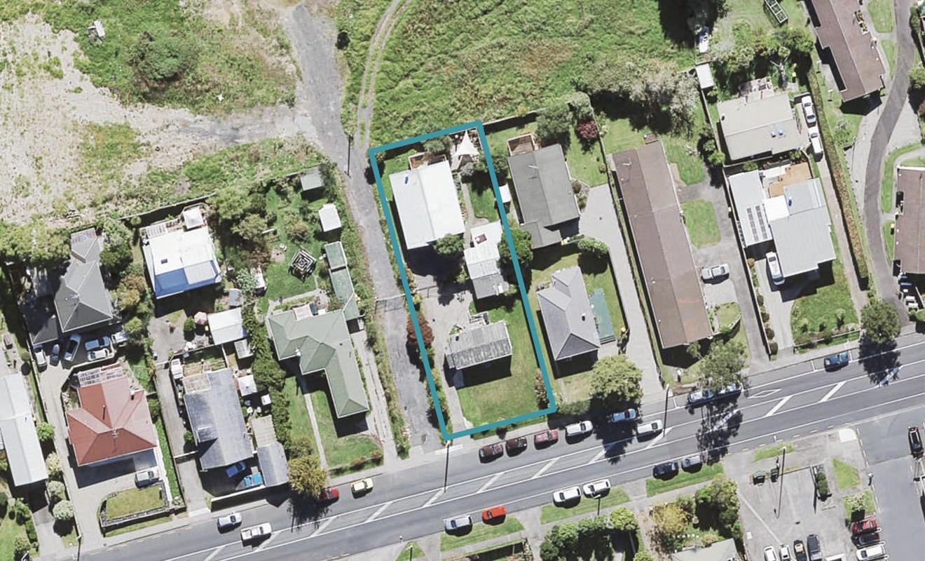 1/81 Godley Road, Green Bay, Auckland - Carousel 1