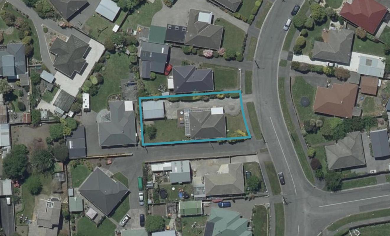 13 Emlyn Place, Avondale, Christchurch - Carousel 1