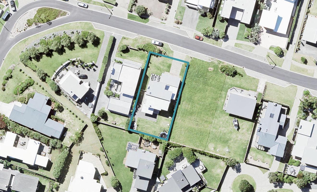 18 TAUMATA  RD, Omaha - Carousel 1
