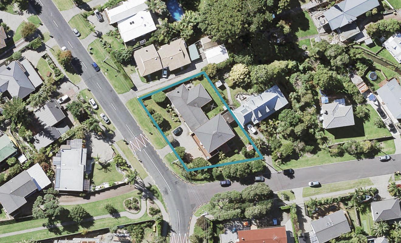 1/25 Lyons Avenue, Murrays Bay, Auckland - Carousel 1