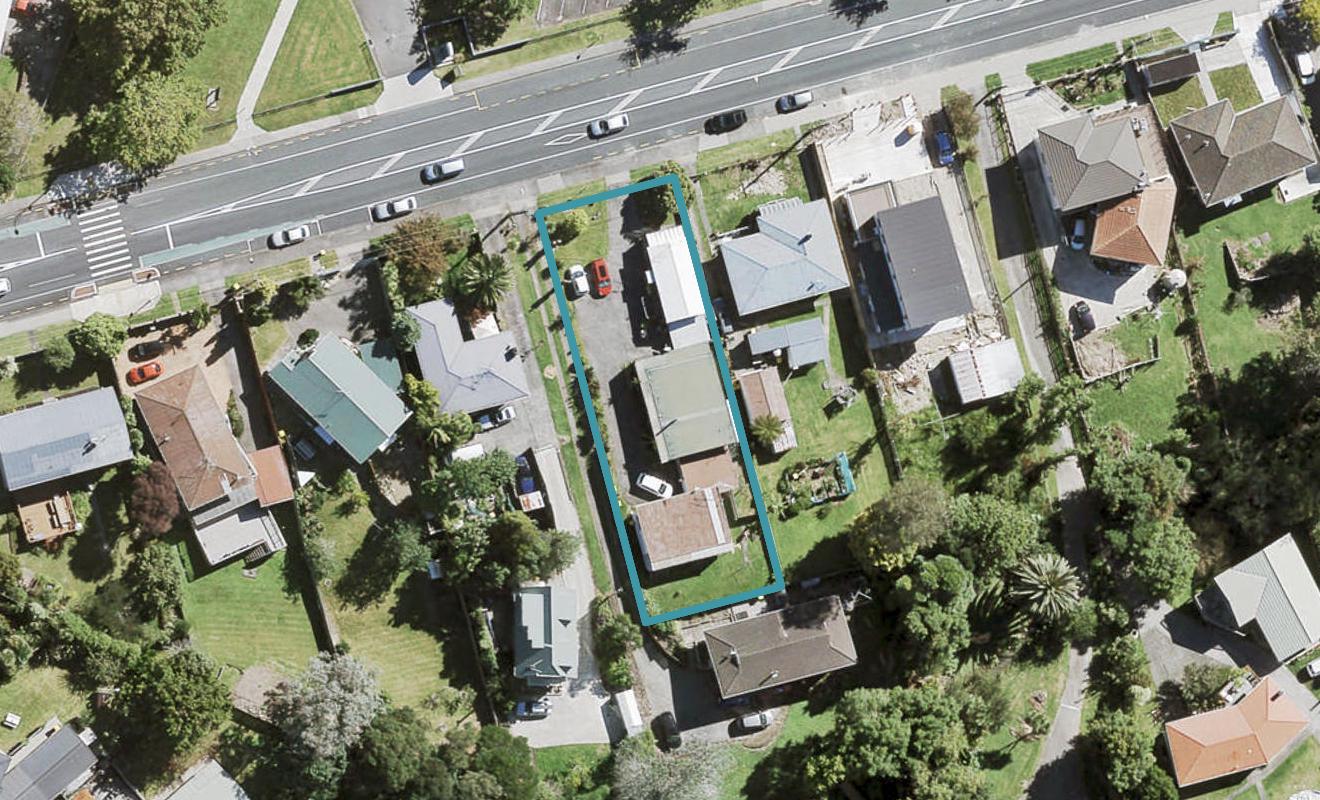1/144 Godley Road, Green Bay, Auckland - Carousel 1