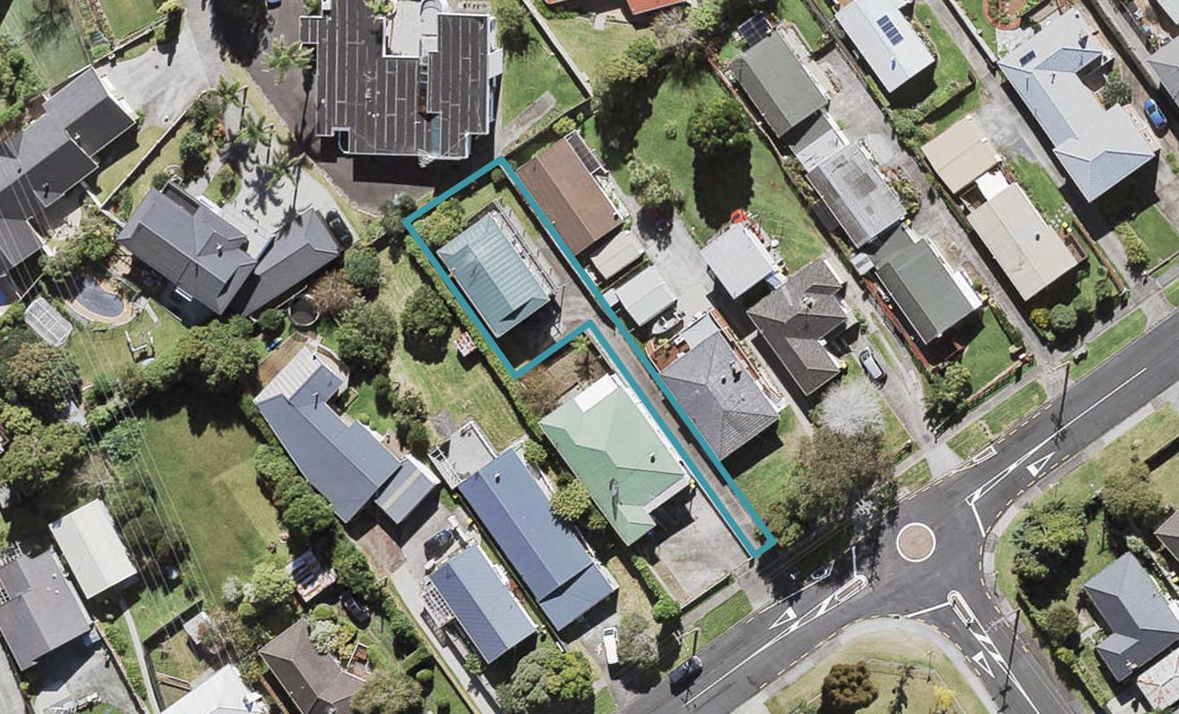80A Roberts Road, Te Atatu South, Auckland - Carousel 1