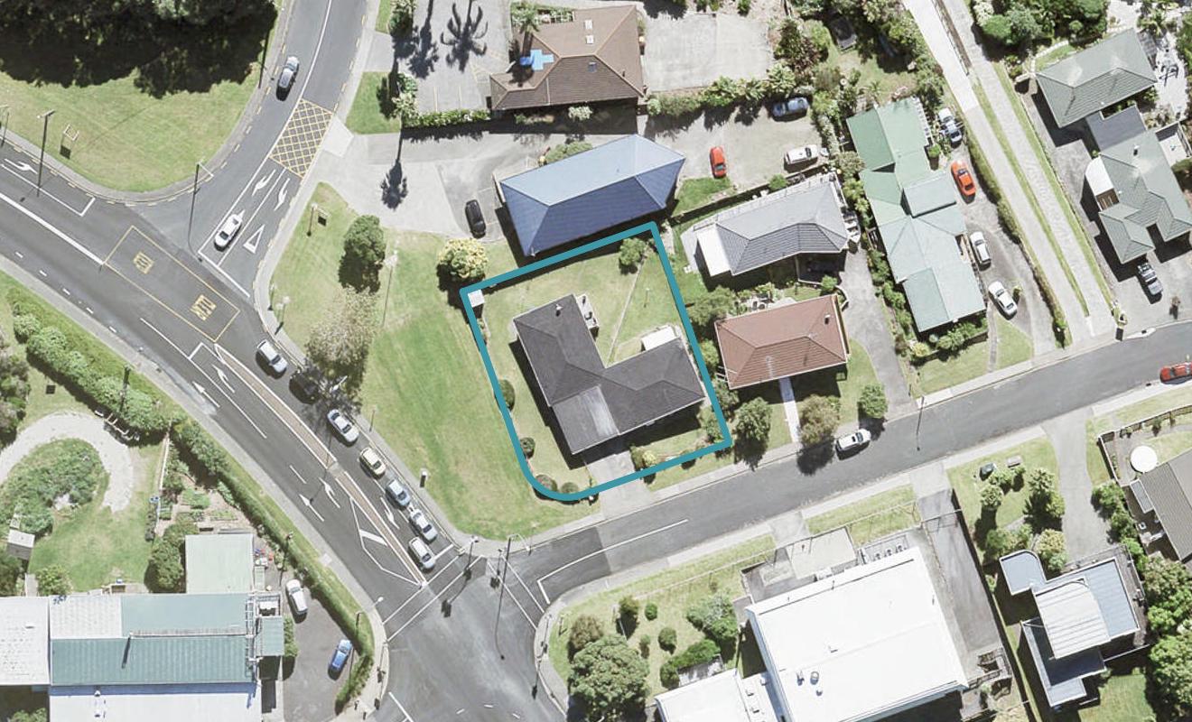 2/2 Tower Hill, Stanmore Bay, Whangaparaoa - Carousel 1