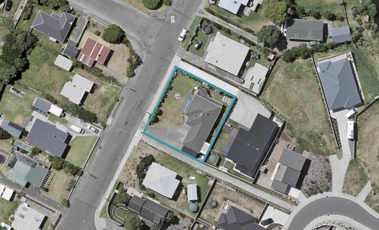 32 Moana Street, Otaki Beach, Otaki - Carousel 1