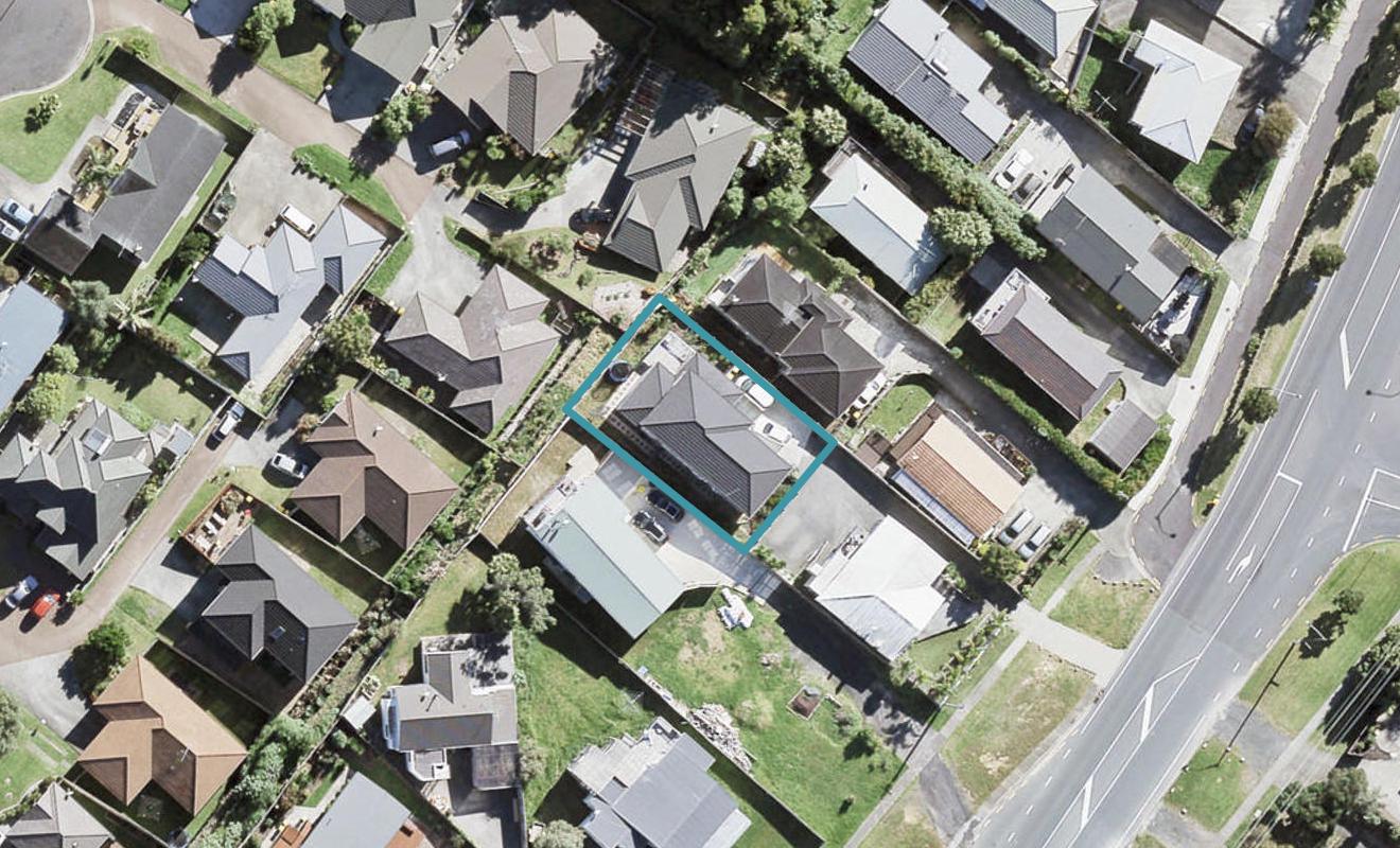 888A East Coast Road, Northcross, Auckland - Carousel 1