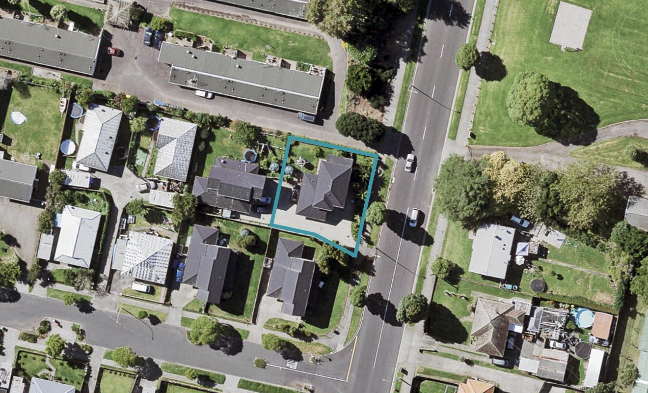 119 Elstree Avenue, Point England, Auckland - Carousel 1