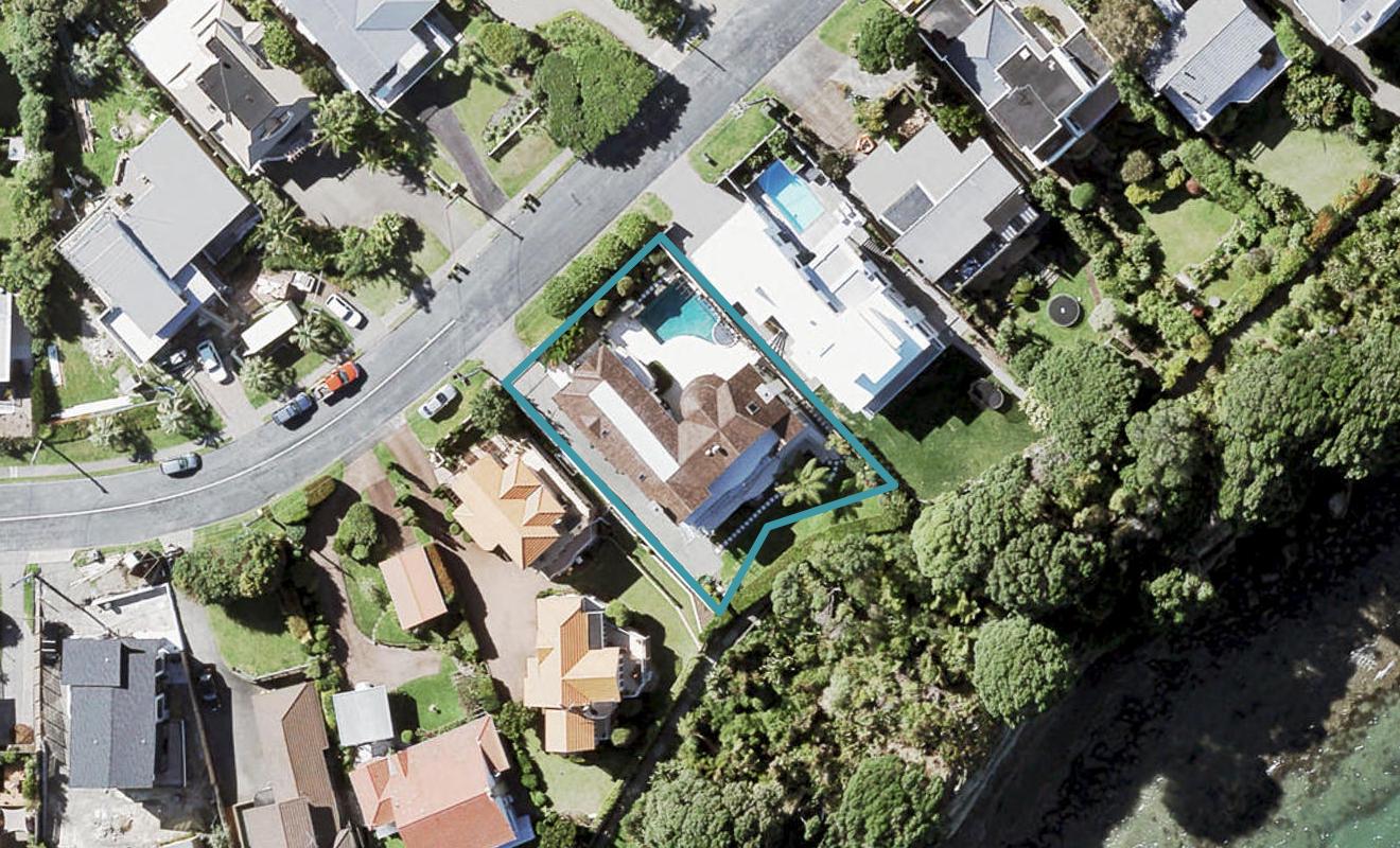 9 Churchill Road, Murrays Bay, Auckland - Carousel 1