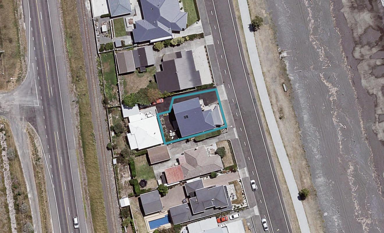 93 The Esplanade, Westshore, Napier - Carousel 1