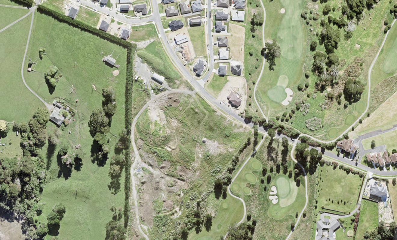 202 Pinecrest Drive, Gulf Harbour, Whangaparaoa - Carousel 1