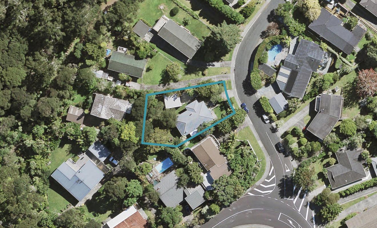 4 Kawaka Street, Titirangi, Auckland - Carousel 1
