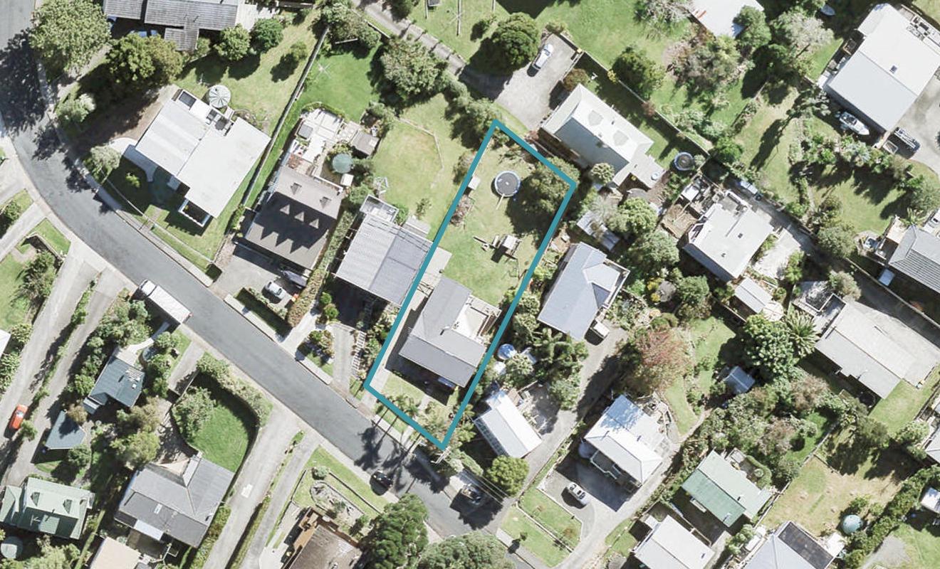 17 Gledstane Road, Stanmore Bay, Whangaparaoa - Carousel 1