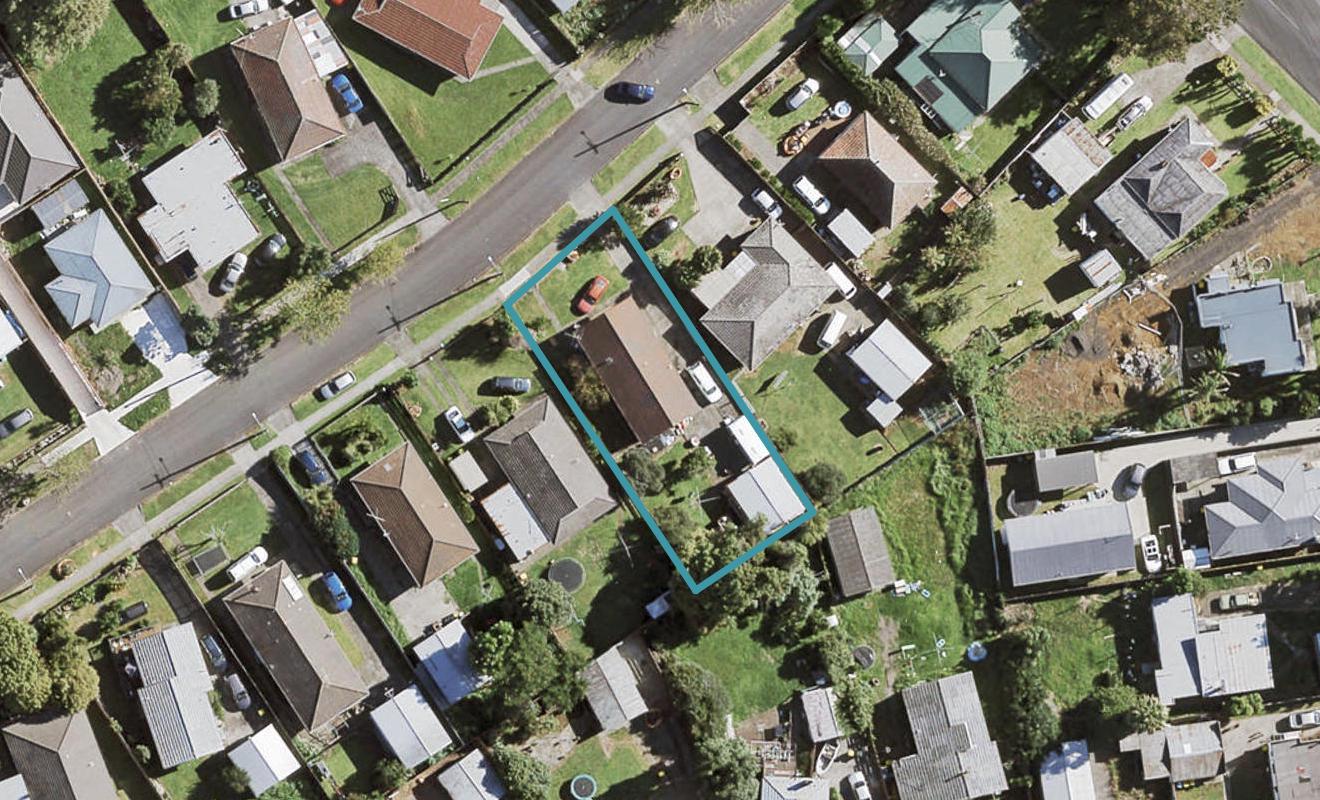 8 Holland Street, Pukekohe, Pukekohe - Carousel 1