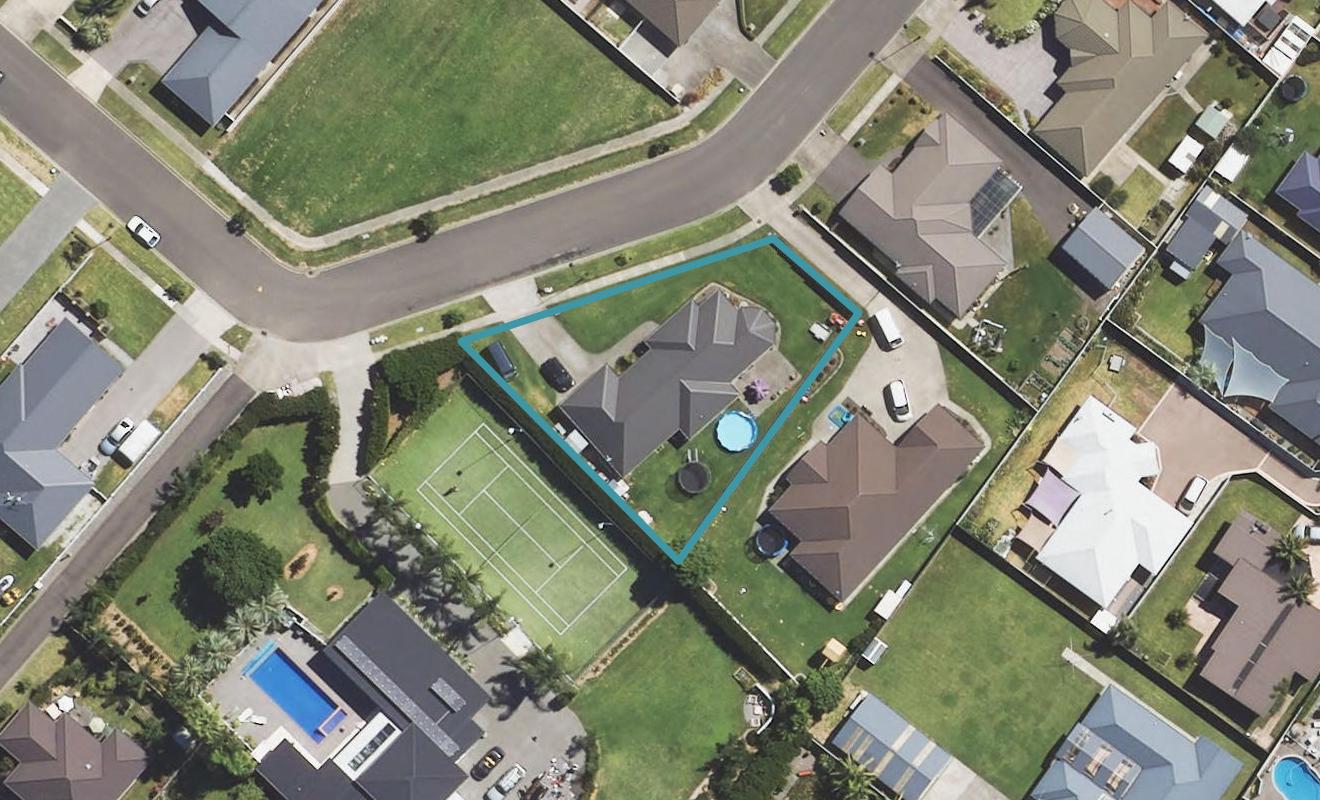 14 Sterling Park, Lytton West, Gisborne - Carousel 1