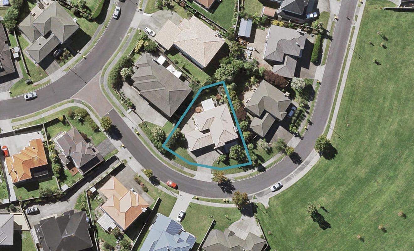 4 Ballintra Close, Pinehill, Auckland - Carousel 1