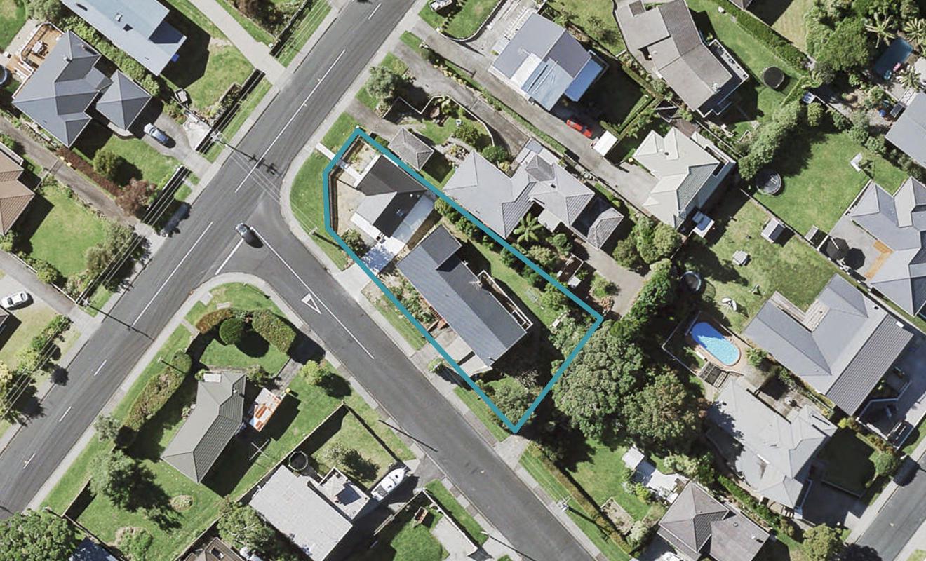 45 Litten Road, Cockle Bay, Auckland - Carousel 1