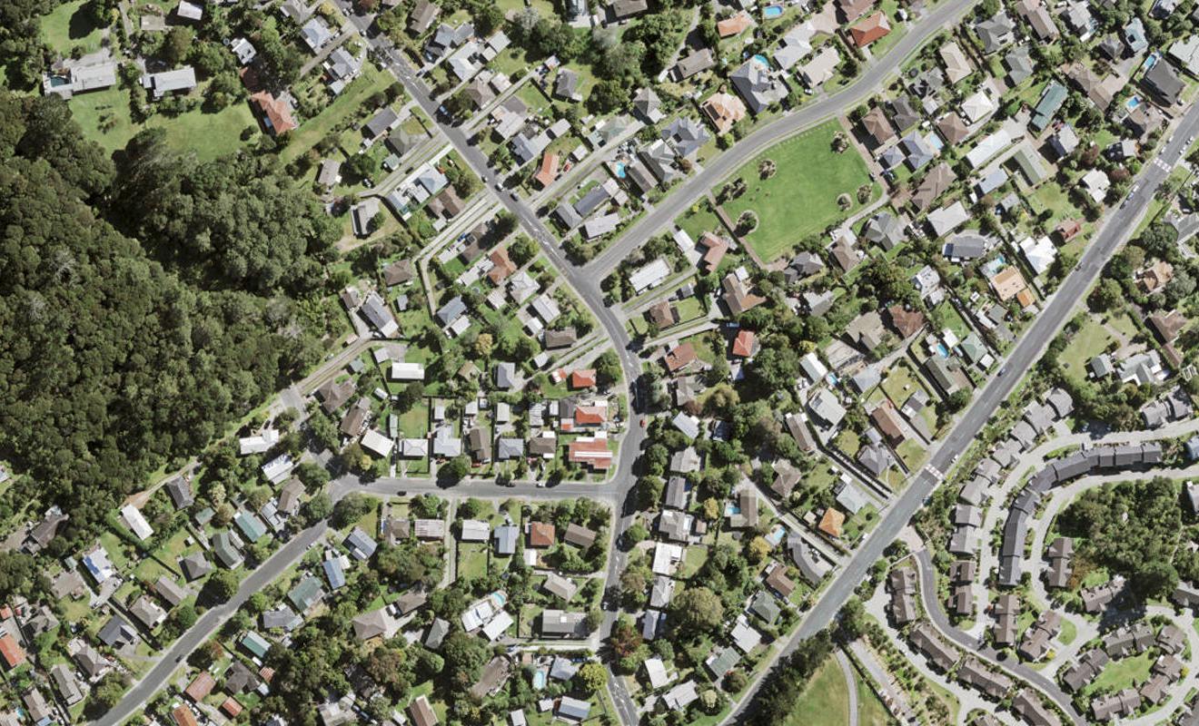 22 Castleford Street, Green Bay, Auckland - Carousel 1