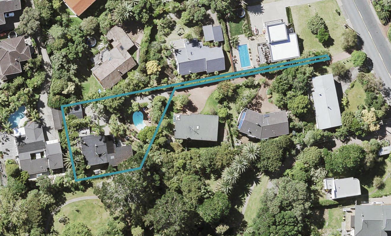 192 Beach Road, Campbells Bay, Auckland - Carousel 1