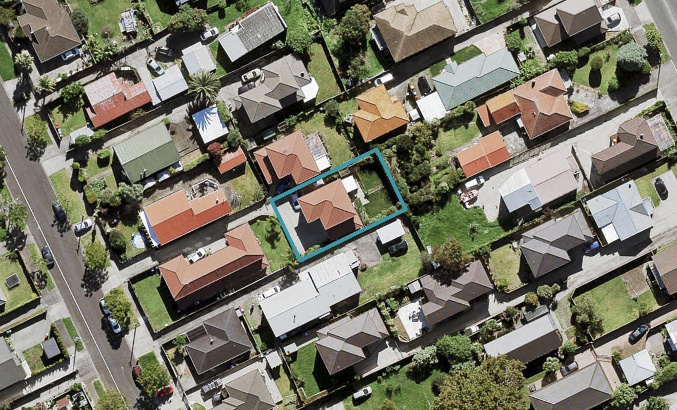 16B Crowther Street, Blockhouse Bay, Auckland - Carousel 1
