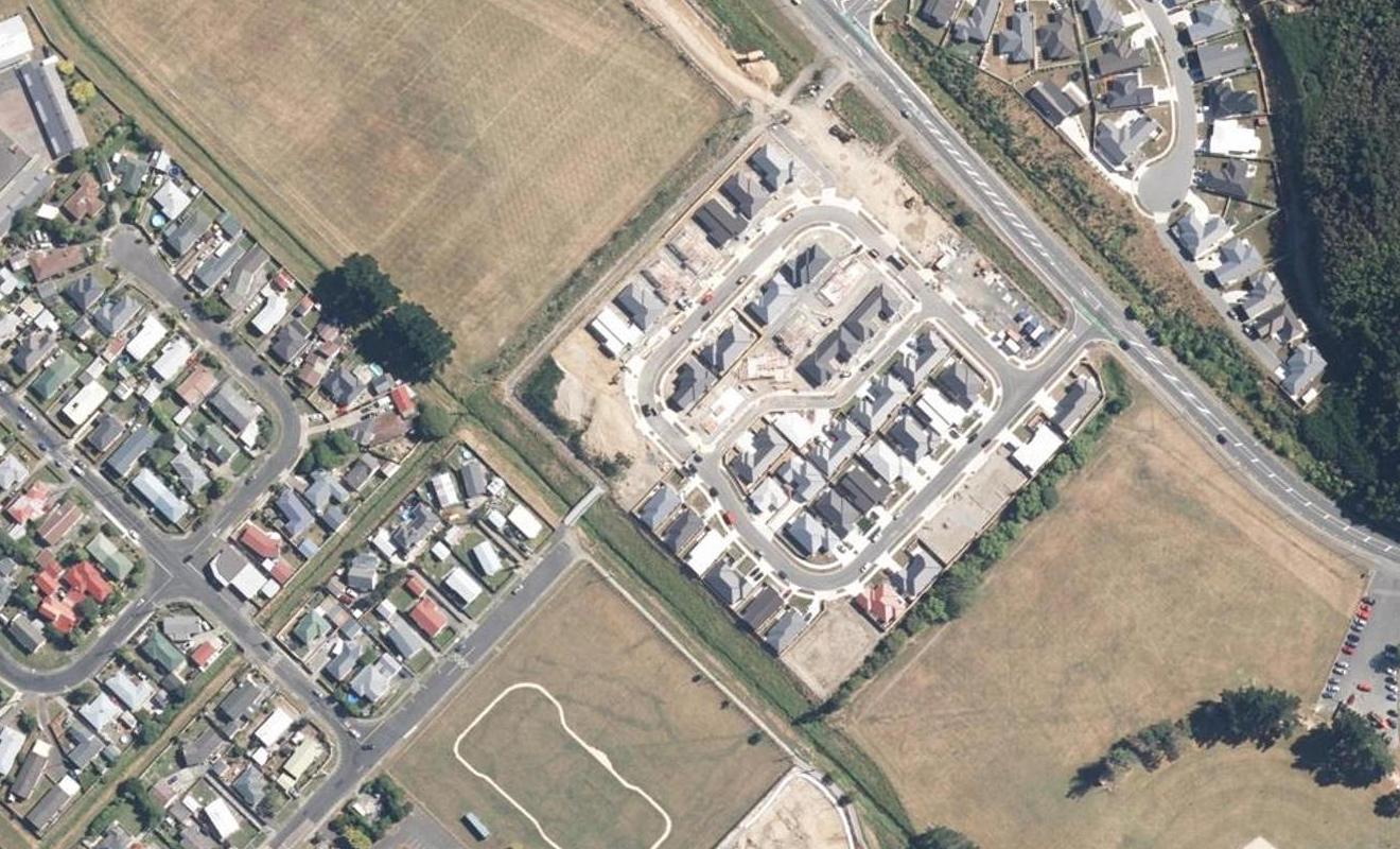 22 Grovedale Square, Wainuiomata, Lower Hutt - Carousel 1