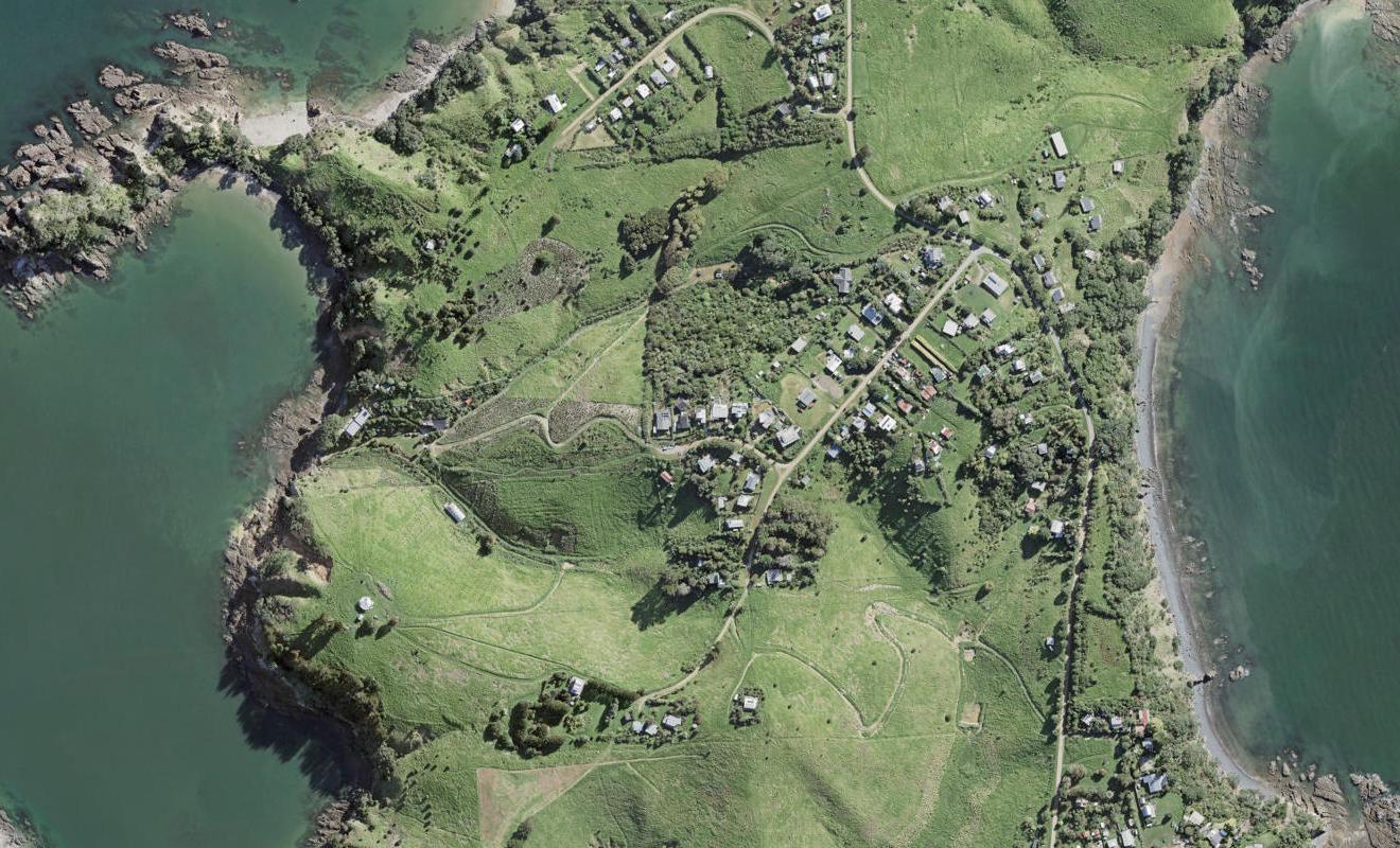 10 Askew Avenue, Rakino Island, Auckland - Carousel 1
