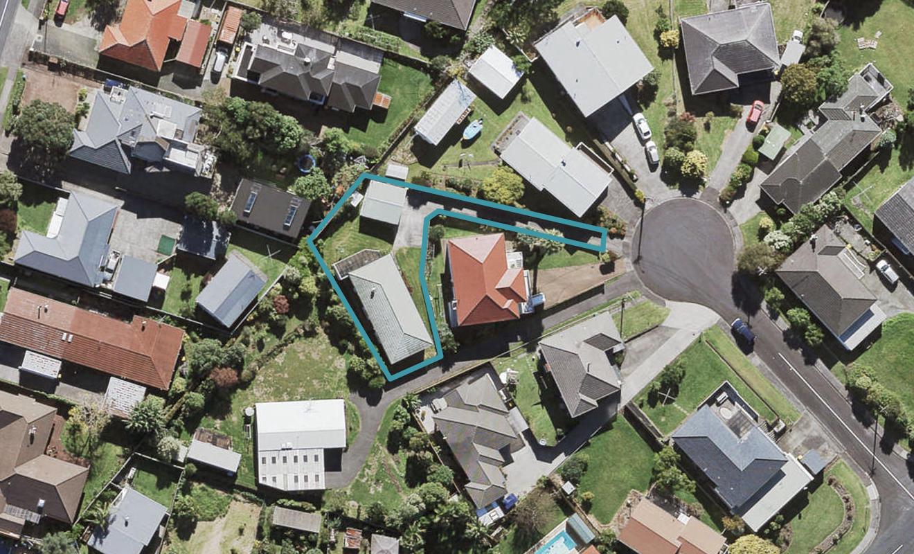 8 Taha Road, Te Atatu South, Auckland - Carousel 1
