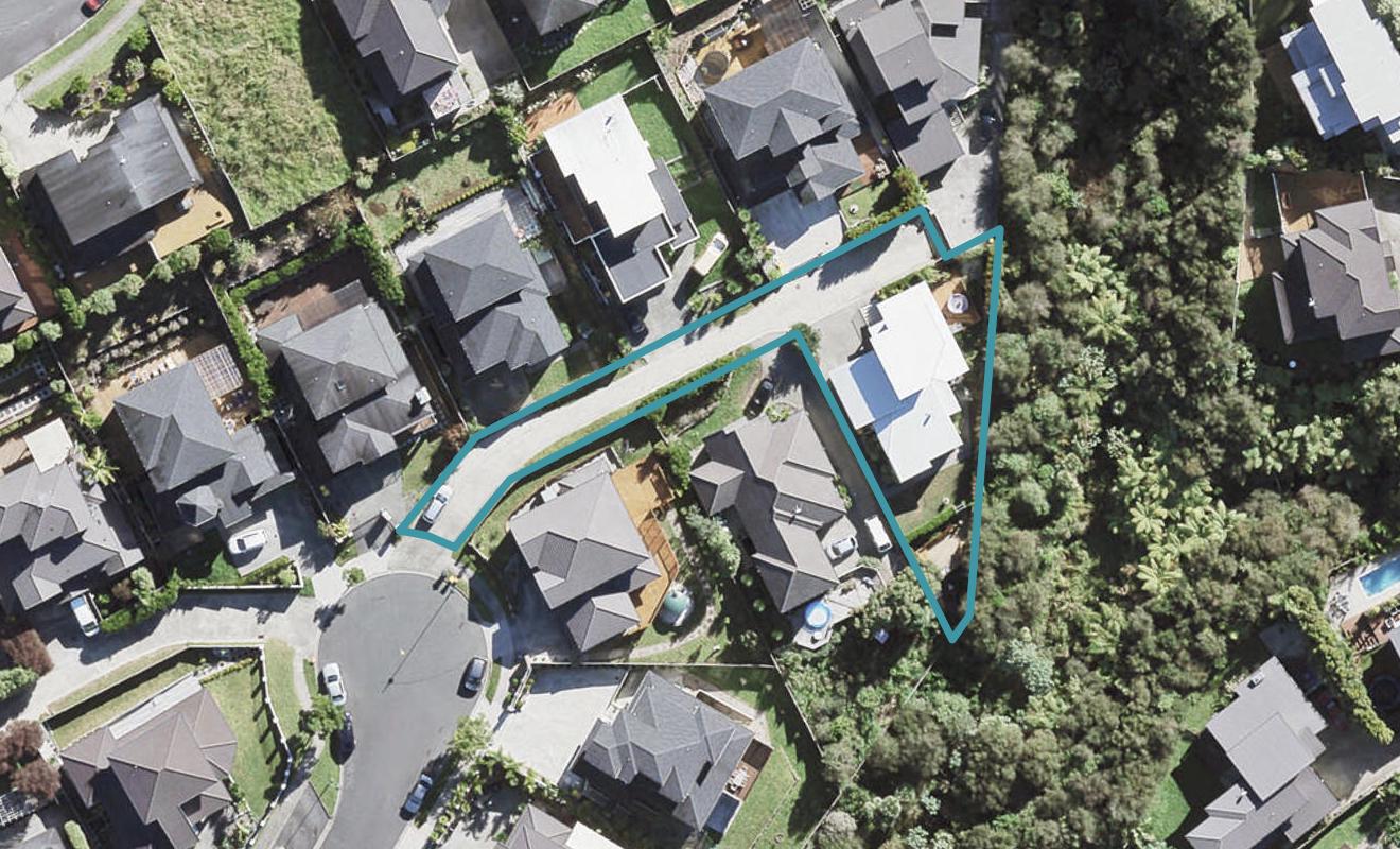 13 Bintulu Place, Fairview Heights, Auckland - Carousel 1