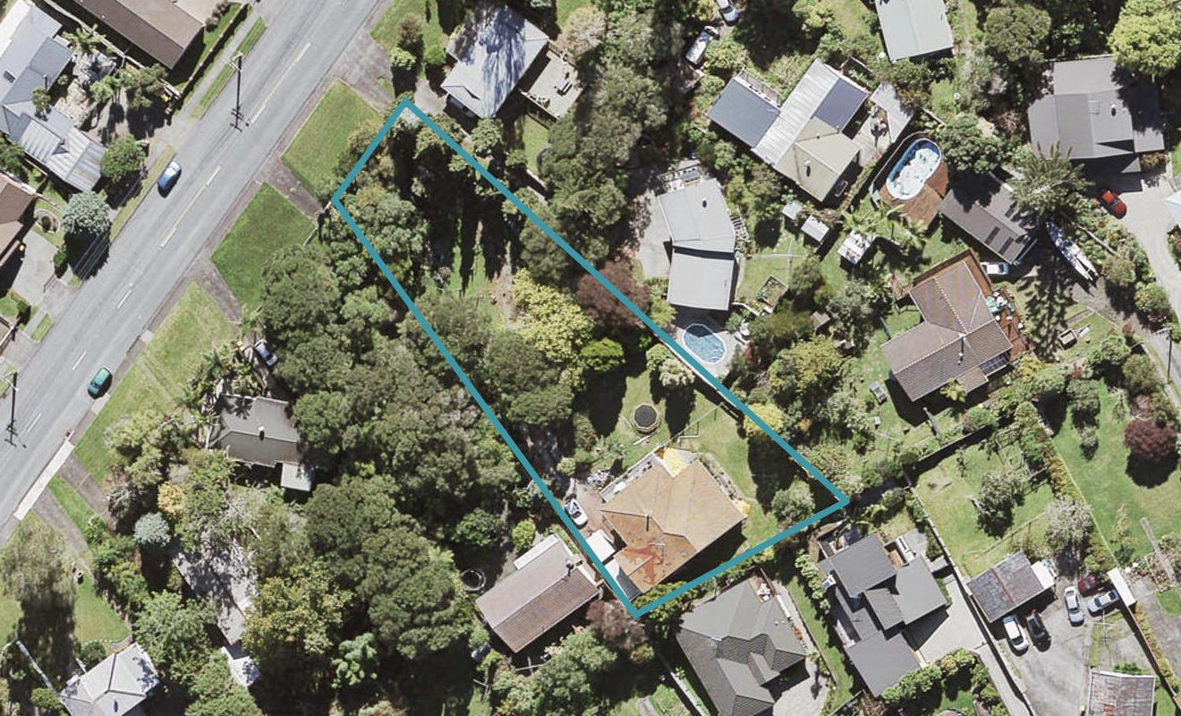 10 Avonleigh Road, Green Bay, Auckland - Carousel 1