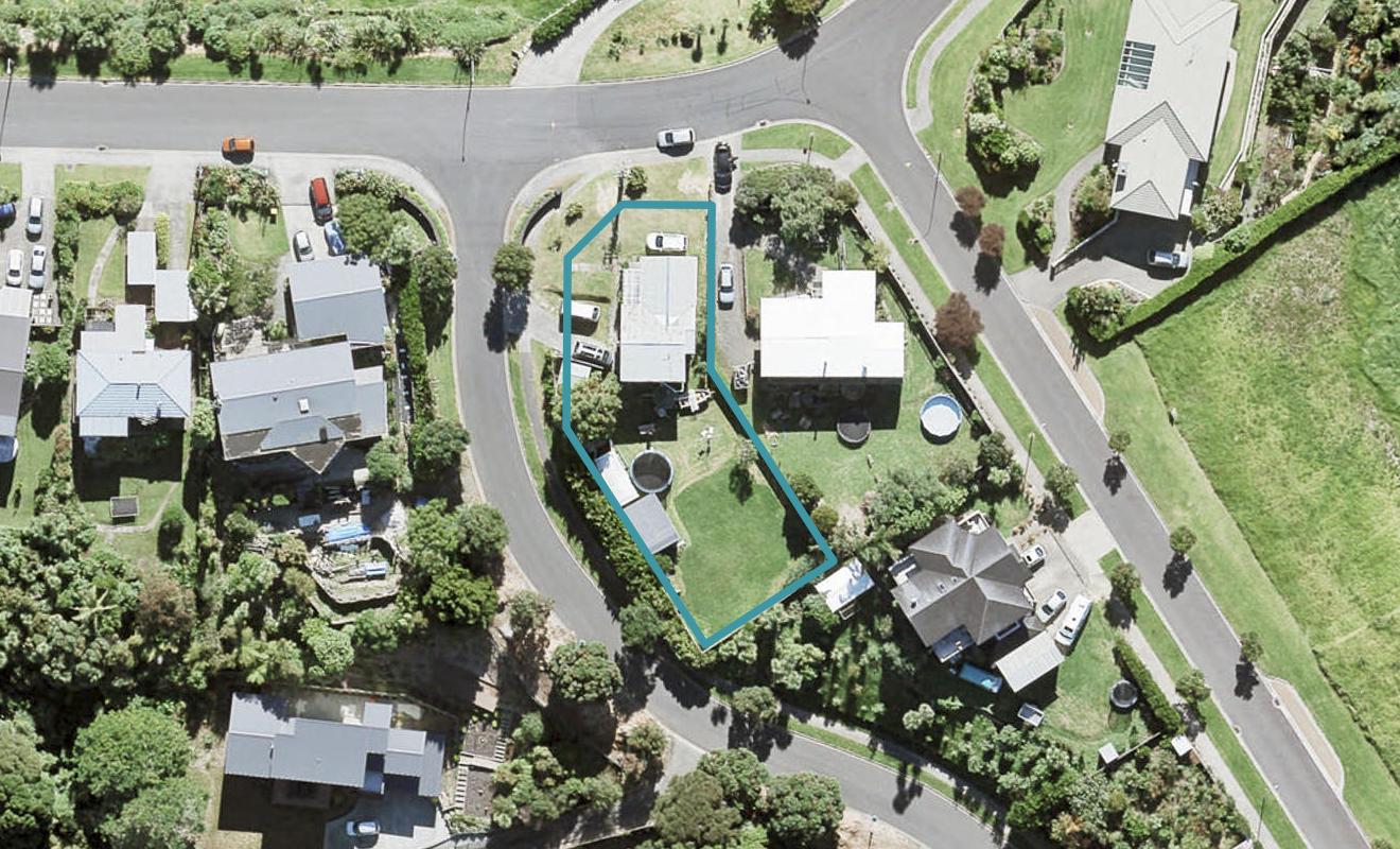 111 Roberts Road, Matakatia, Whangaparaoa - Carousel 1