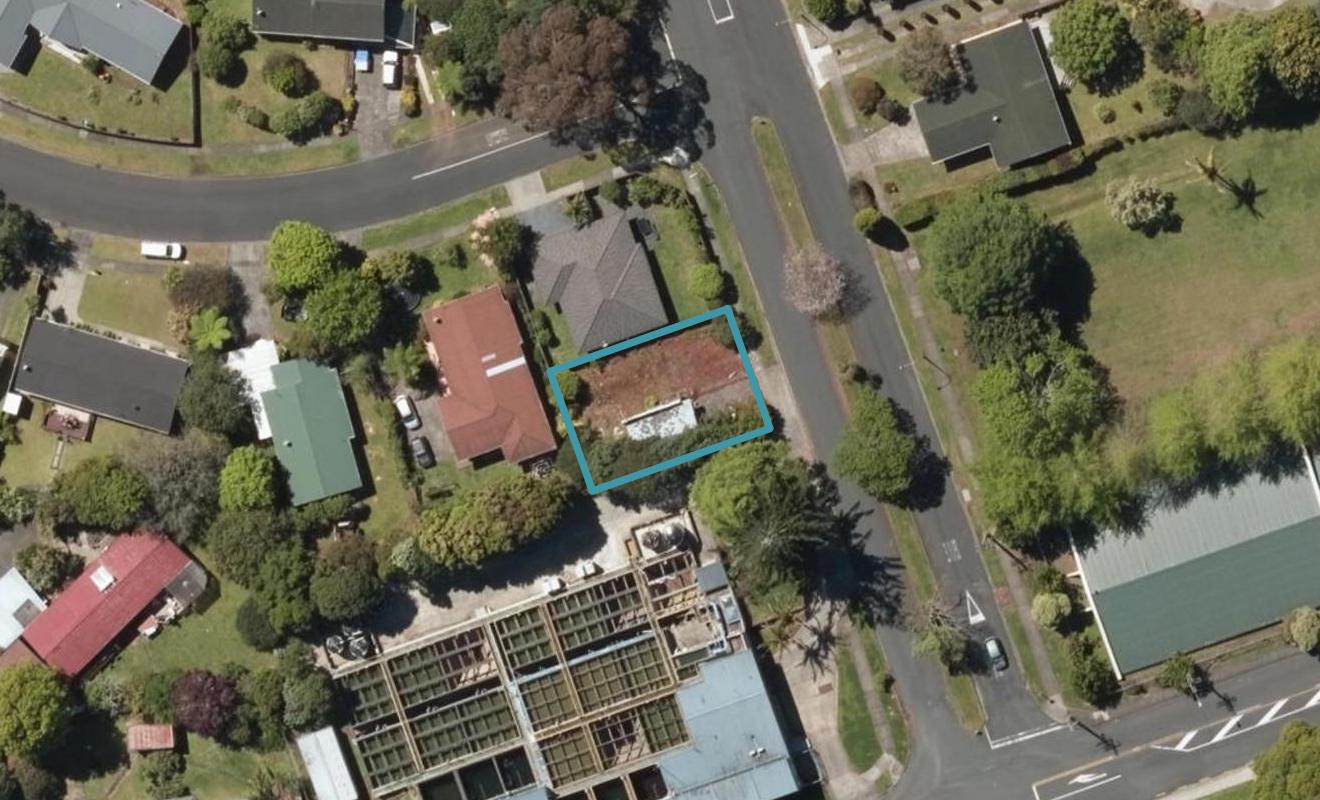 1 Fairway Drive, Kamo, Whangarei - Carousel 1