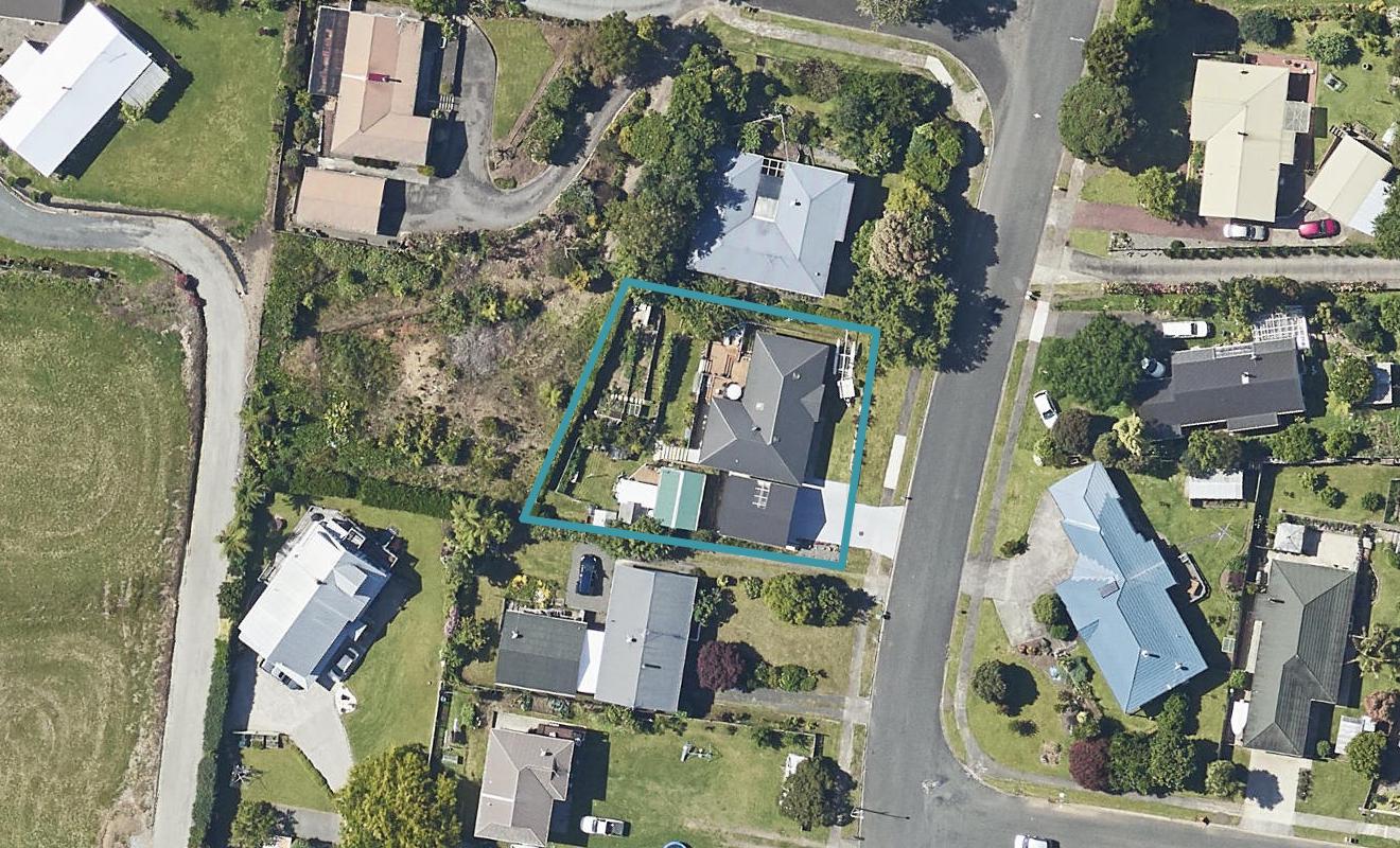 19 Pohutukawa Drive, Athenree, Waihi Beach - Carousel 1