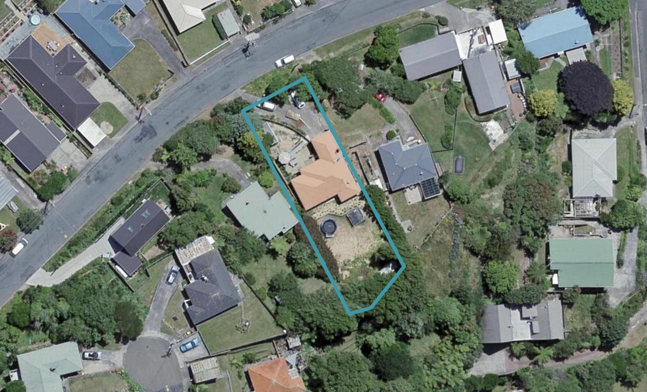 43 Chester Road, Tawa, Wellington - Carousel 1