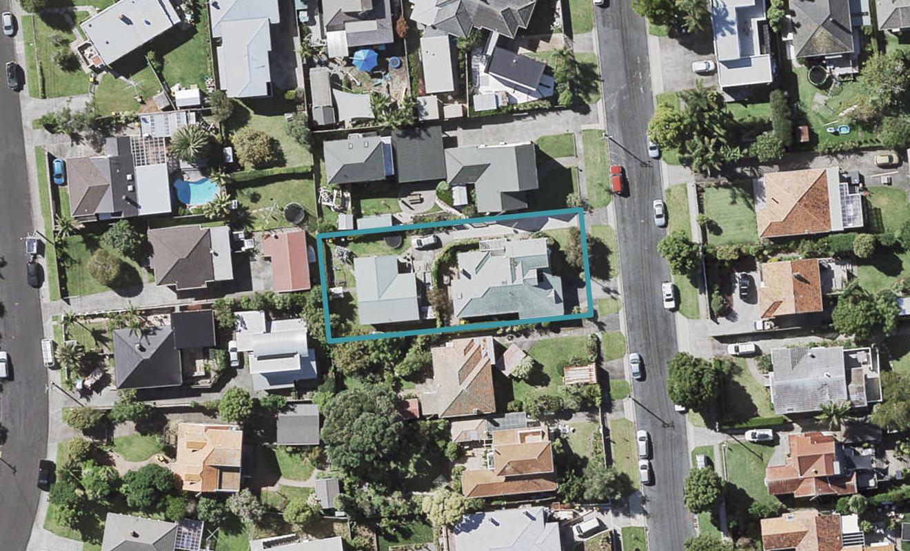 4 Niccol Avenue, Narrow Neck, Auckland - Carousel 1