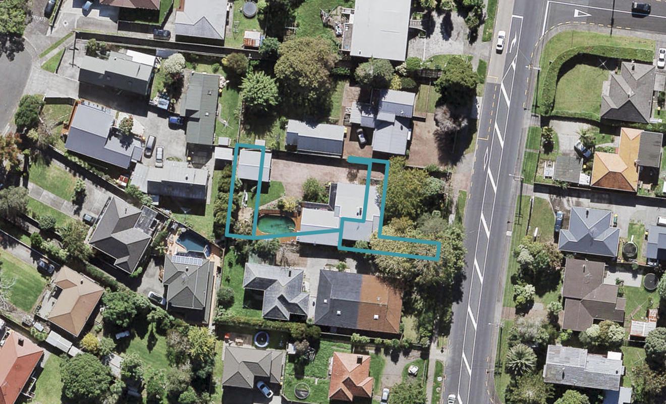 9/58 Te Atatu Road, Te Atatu South, Auckland - Carousel 1