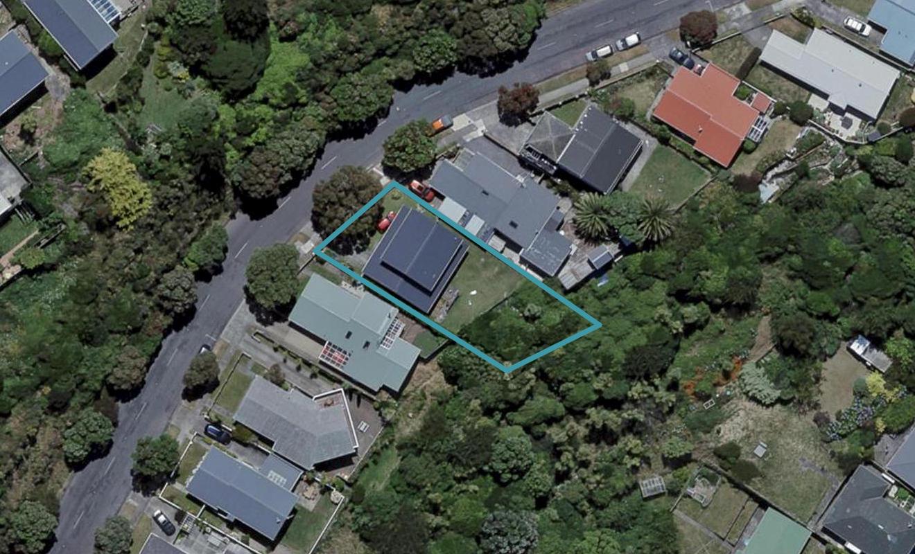 80 Akaroa Drive, Maupuia, Wellington - Carousel 1